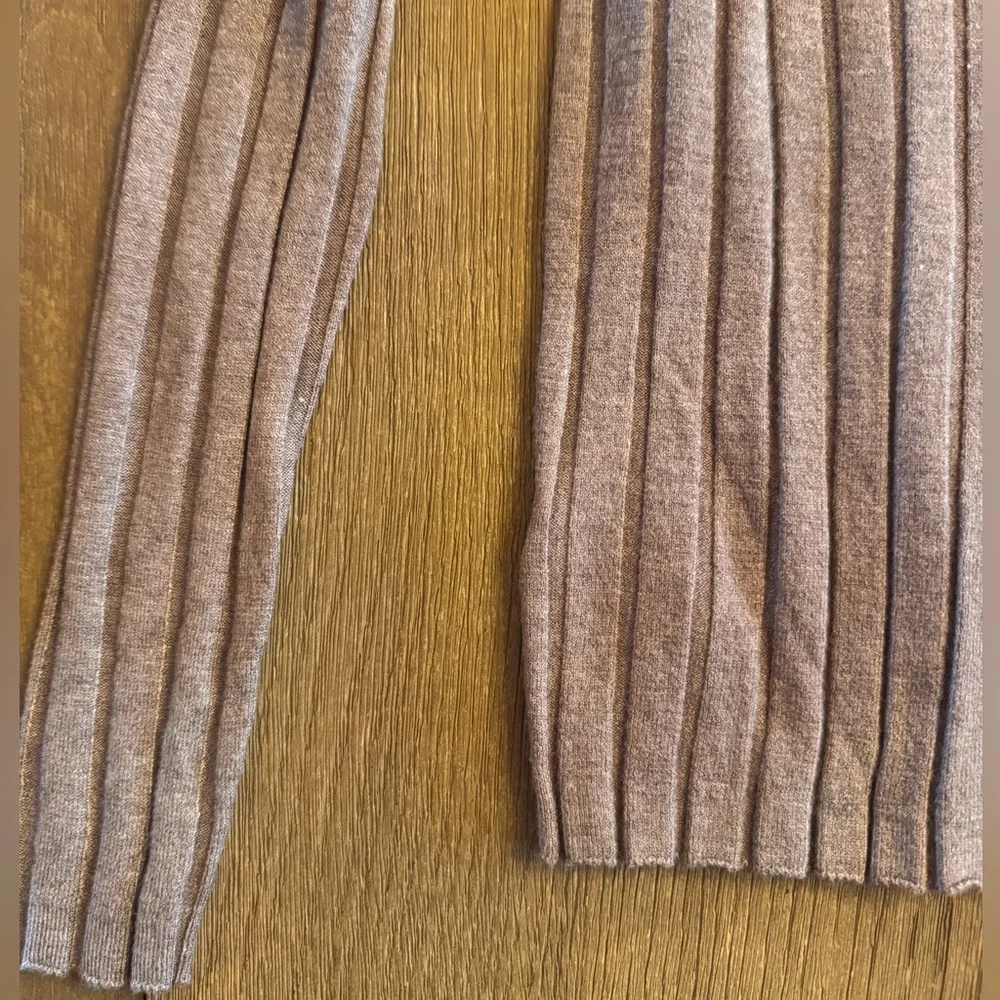 NWT Loft ribbed top - Picture 3 of 6